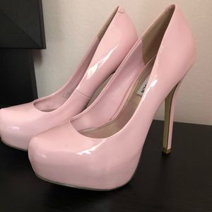 Gently used Pastel pink platform pumps size 36